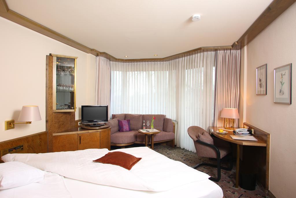 Hotel Brielhof Хехинген Экстерьер фото