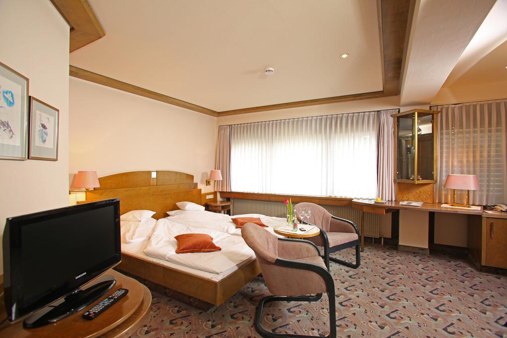 Hotel Brielhof Хехинген Экстерьер фото